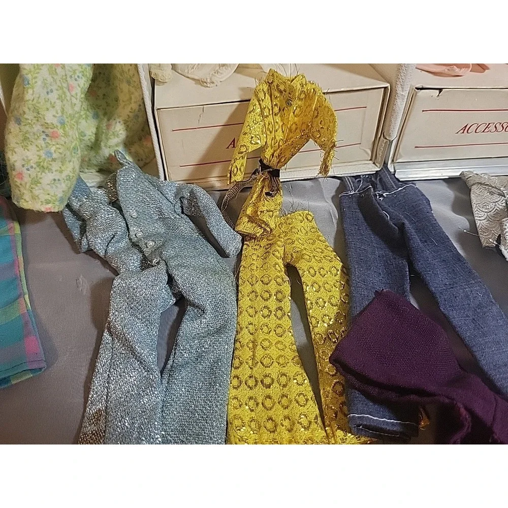 Vintage‎ Doll Clothing Lot - 10+ Complete Outfits & Case.